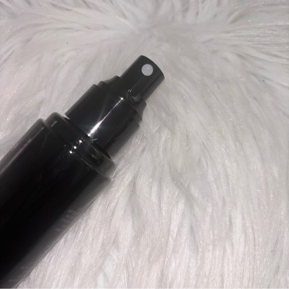 ๐NIB REALHER makeup Setting mist๐ - Picture 4 of 5